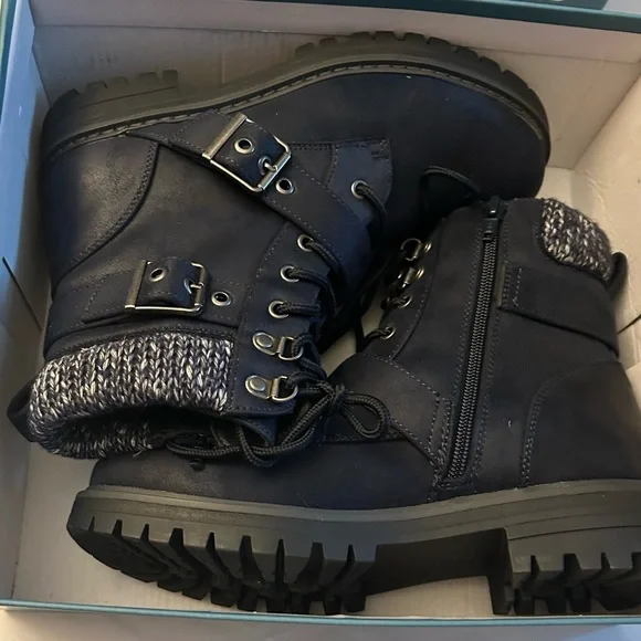 Cliff By White Mountain Woman’s Boots Size 7.5 NIB - Picture 5 of 10